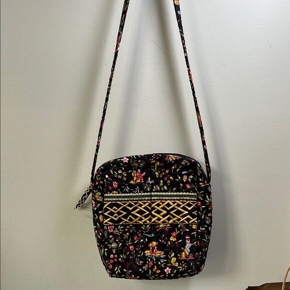Vera Bradley Ming Floral Mother’s Day Out Shoulder Bag RARE! - Picture 1 of 7